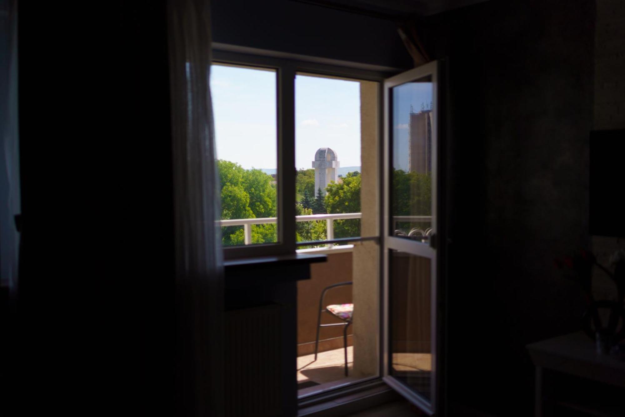 Pasiro Aparthotel Alba Iulia Bagian luar foto